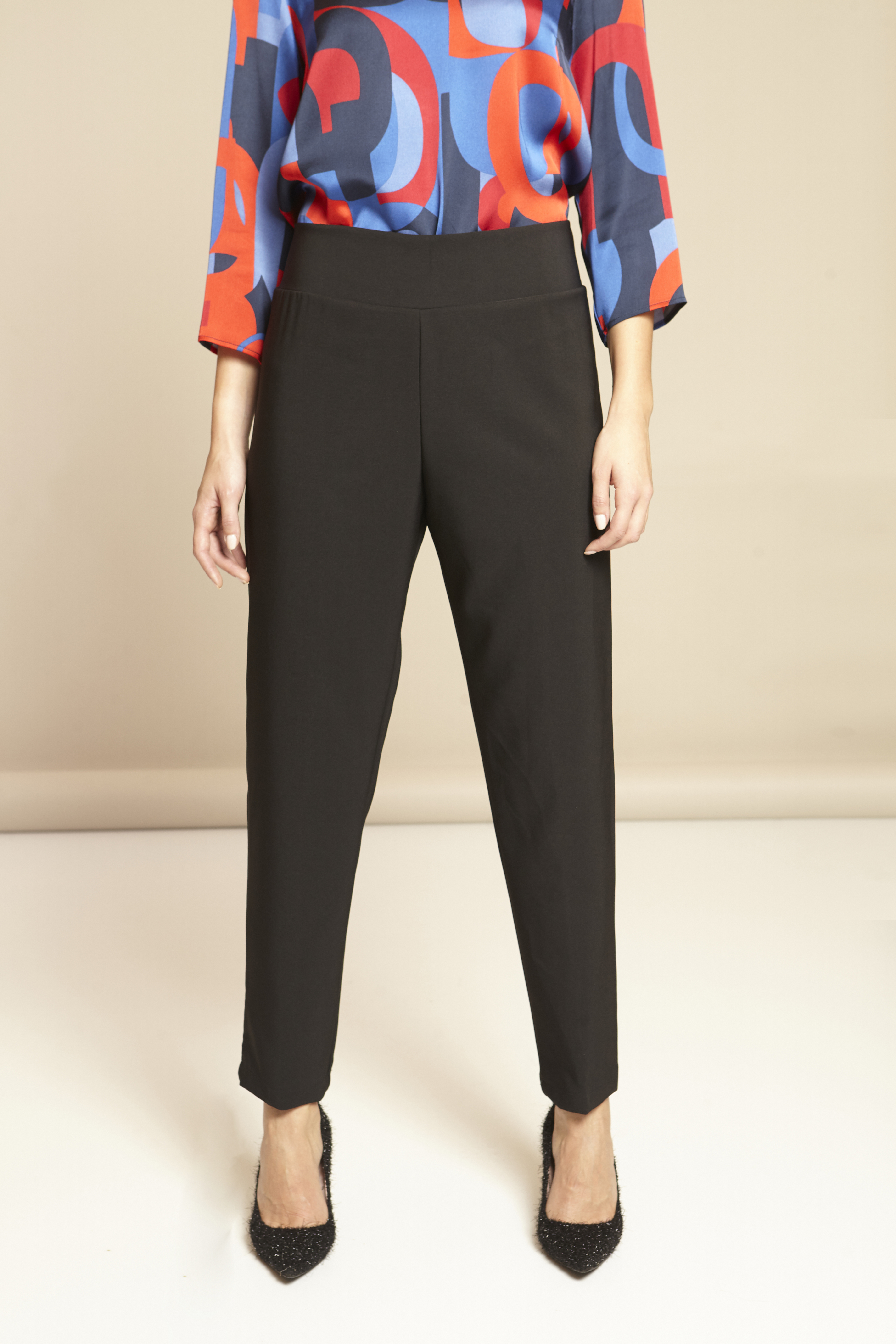 PLUS SIZE- Carrot style παντελόνι φωτογραφία