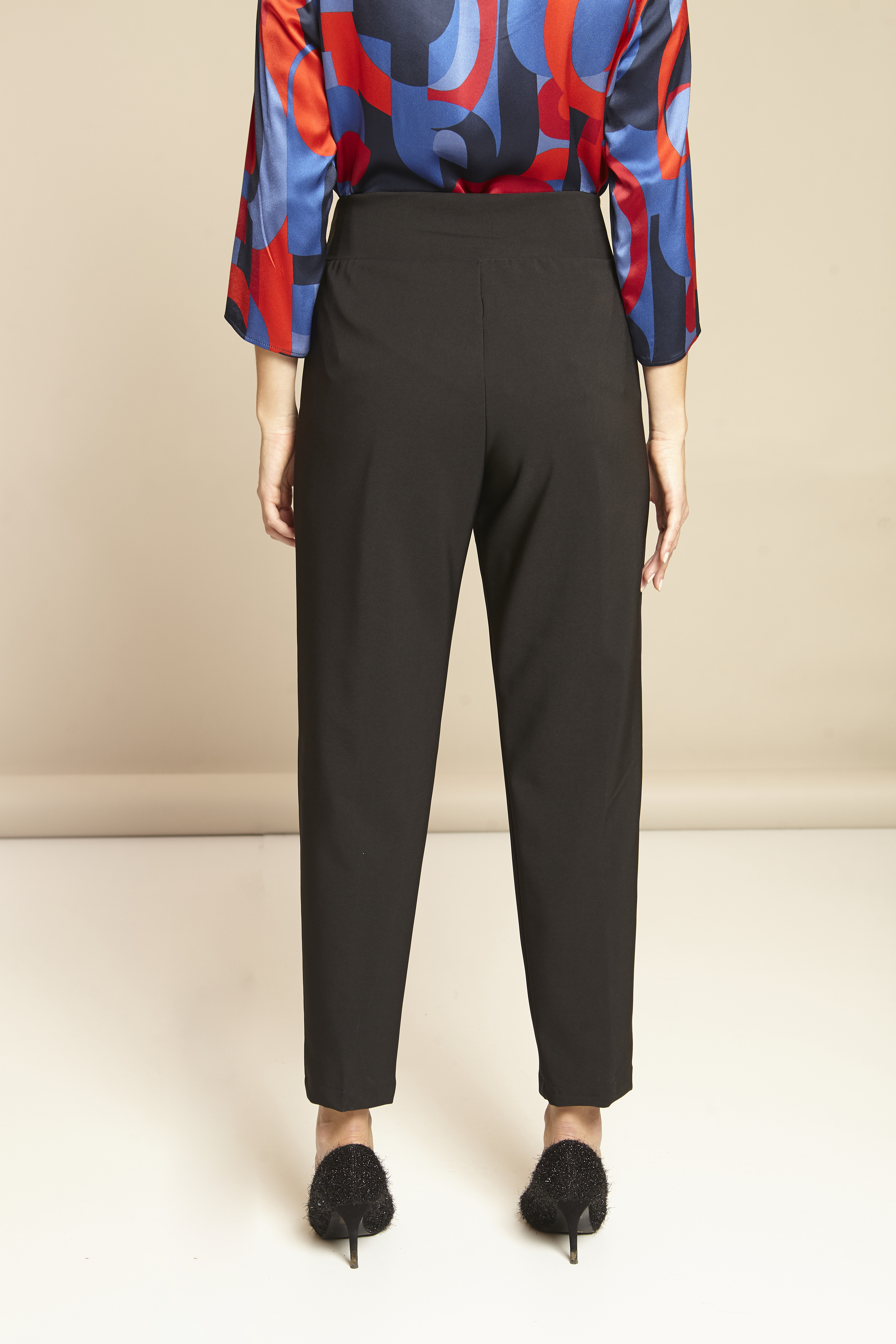 PLUS SIZE- Carrot style παντελόνι φωτογραφία