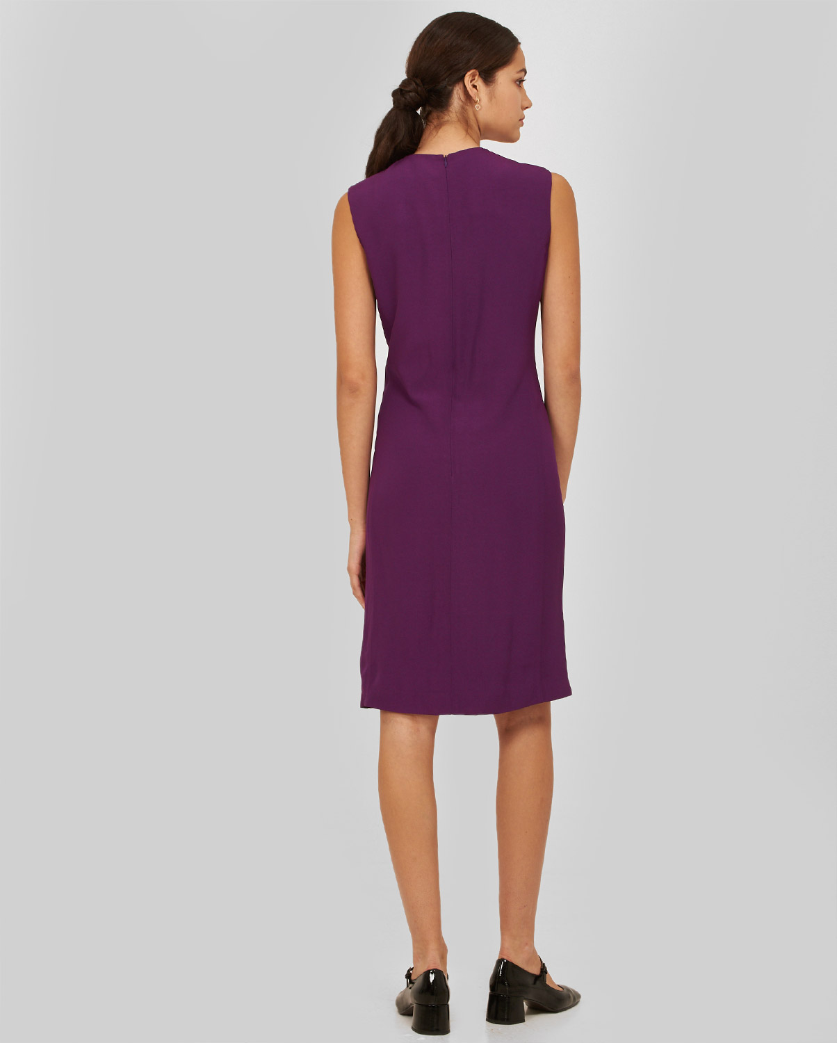 BCBG Maxazria Φόρεμα Μίντι σε Μωβ φωτογραφία