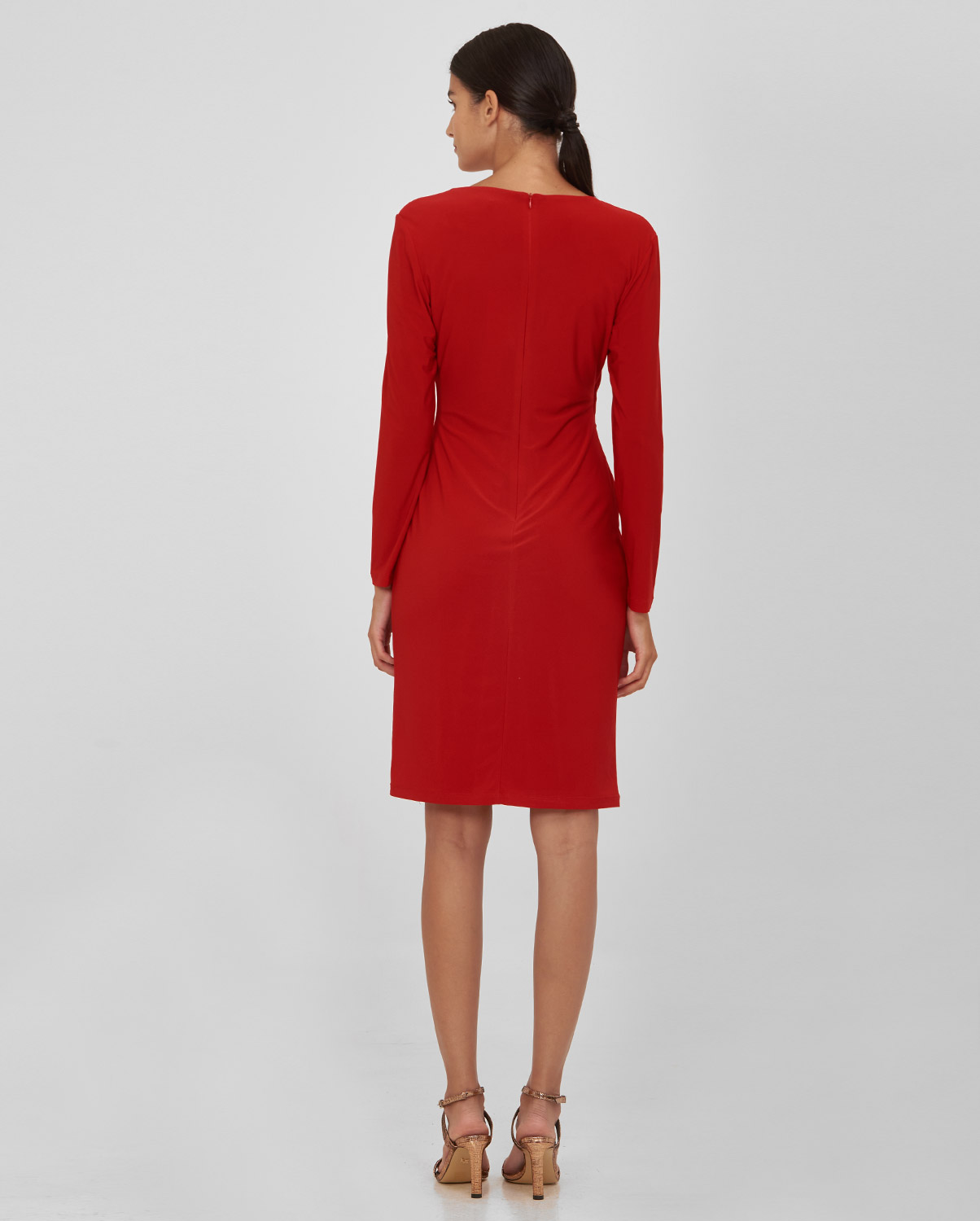 Φόρεμα ντραπέ φωτογραφία