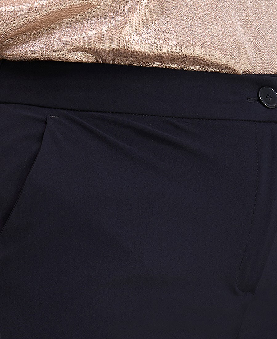 Γυναικείο Cropped Παντελόνι με Ελαστική Υφή Slim Fit σε Μαύρο φωτογραφία