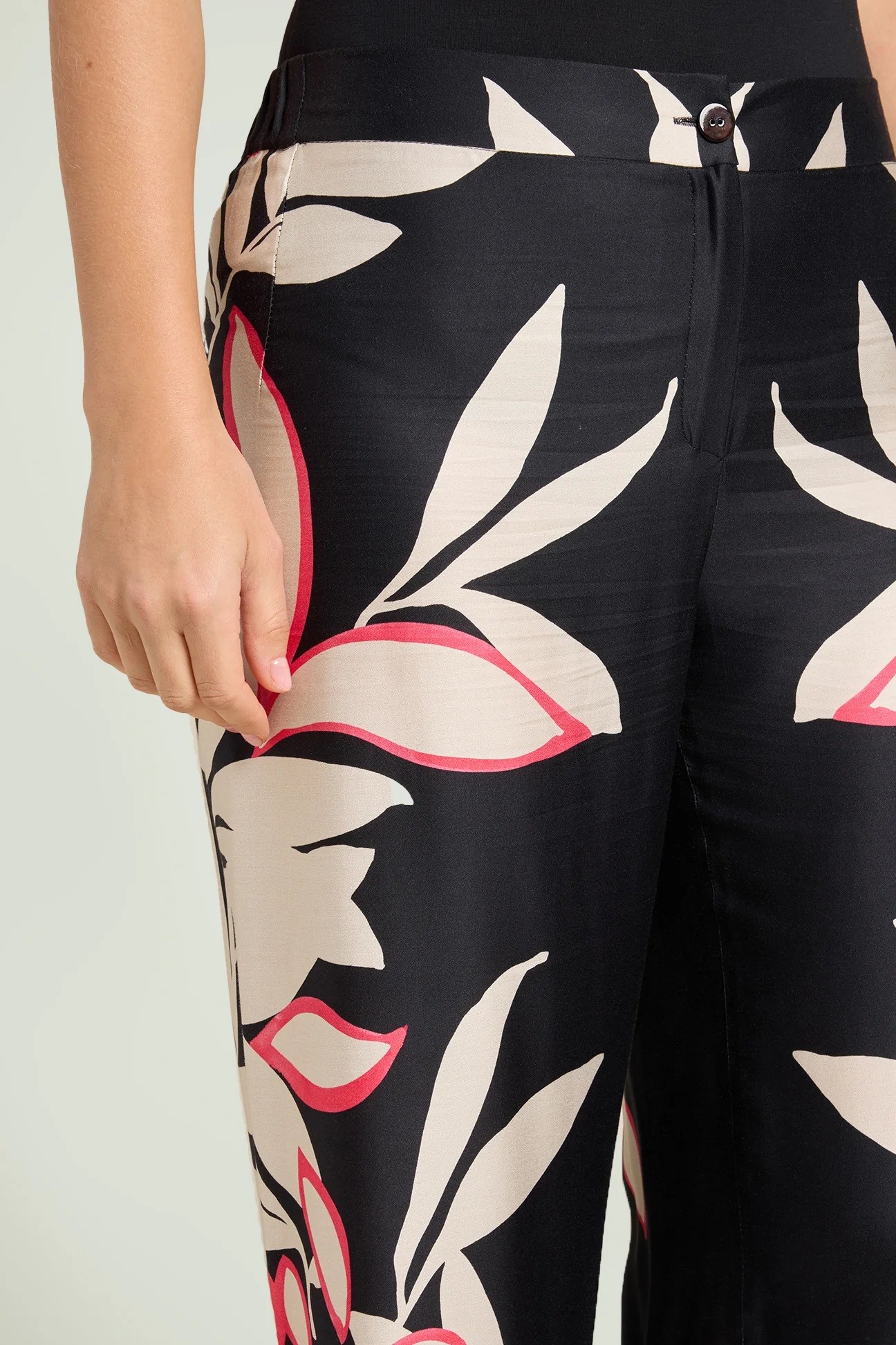 Luisa Viola Γυναικείο Παντελόνι Εμπριμέ Με Σατέν Υφή φωτογραφία