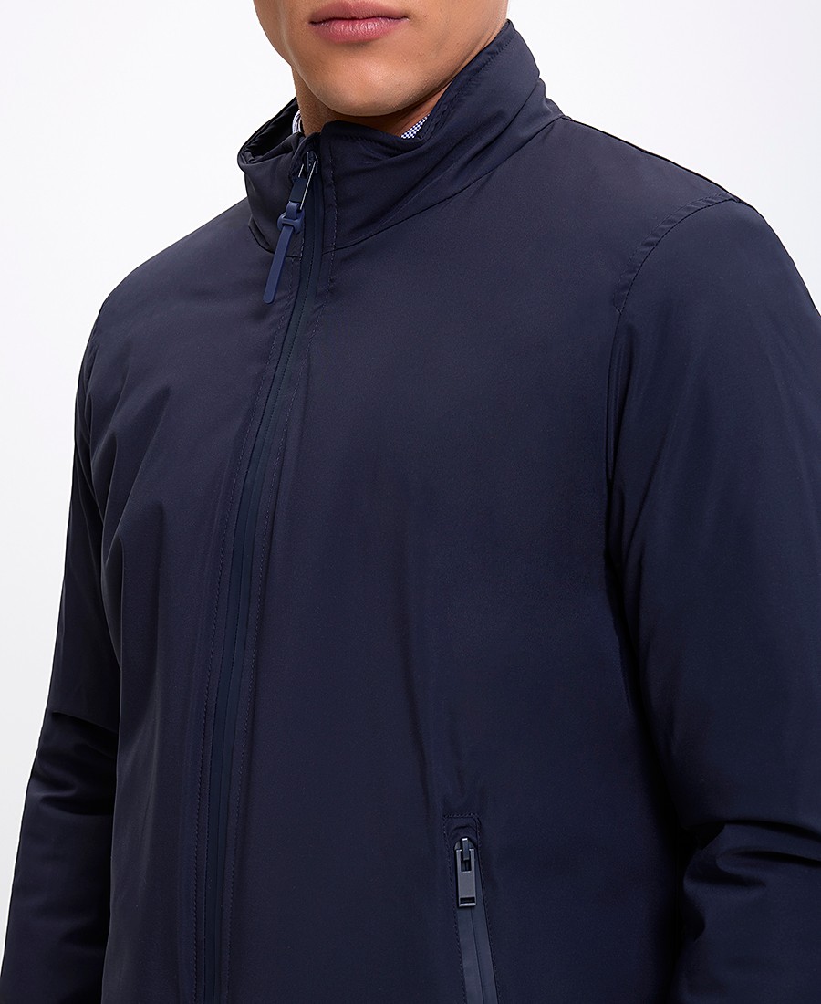 Ανδρικό Μπουφάν με Ορθιό Γιακά Regular Fit και Τσέπες με Φερμουάρ φωτογραφία