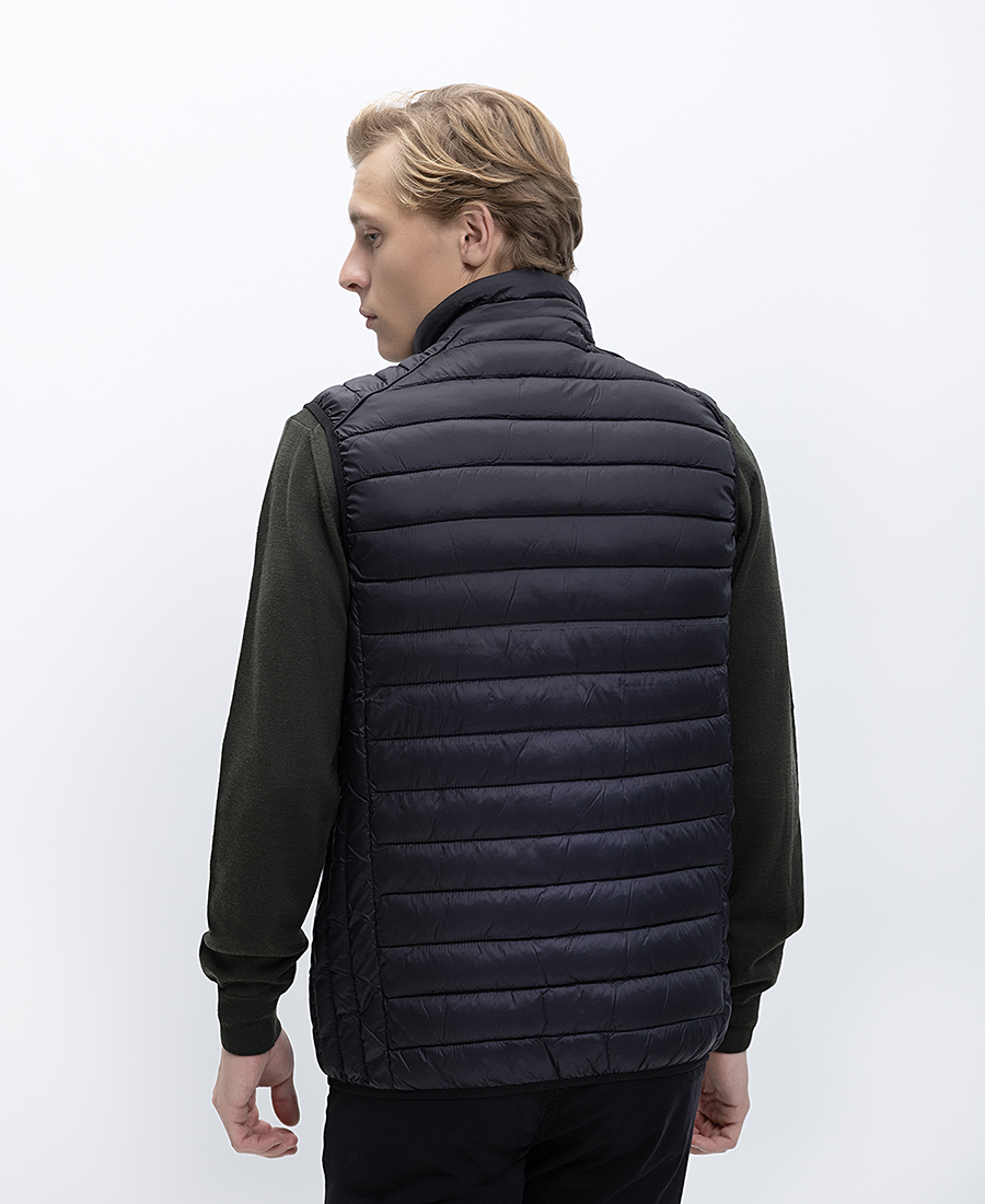 Ανδρικό Γιλέκο Με Καπιτονέ Υφή & Όρθιο Γιακά φωτογραφία