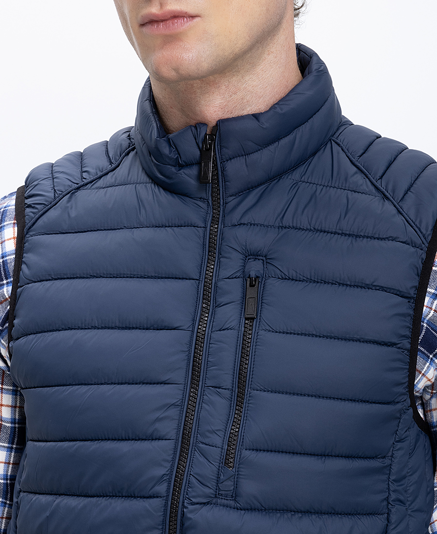 Ανδρικό Γιλέκο Με Καπιτονέ Υφή & Όρθιο Γιακά φωτογραφία