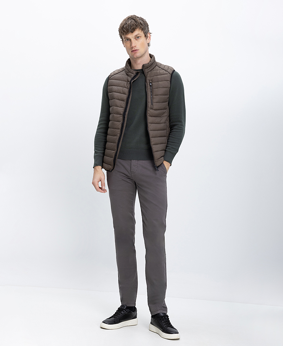 Ανδρικό Γιλέκο Με Καπιτονέ Υφή & Όρθιο Γιακά φωτογραφία