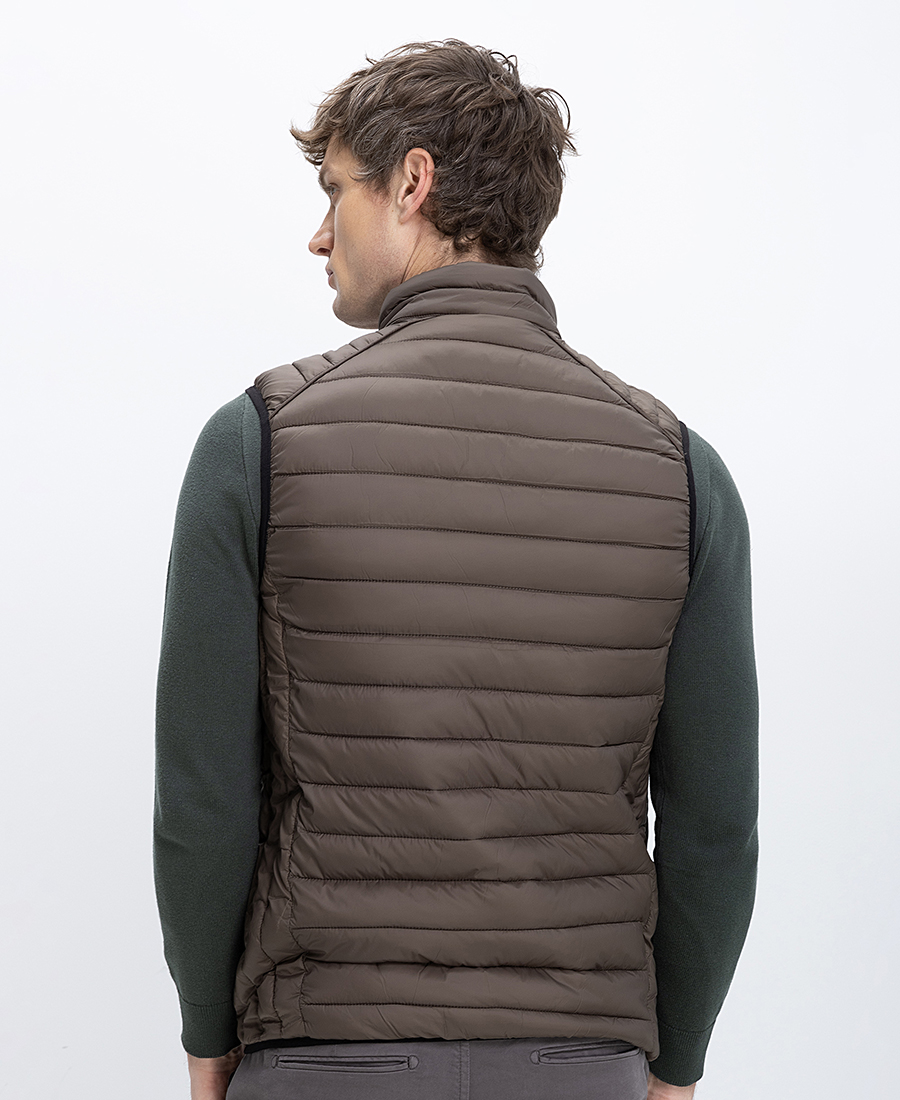 Ανδρικό Γιλέκο Με Καπιτονέ Υφή & Όρθιο Γιακά φωτογραφία