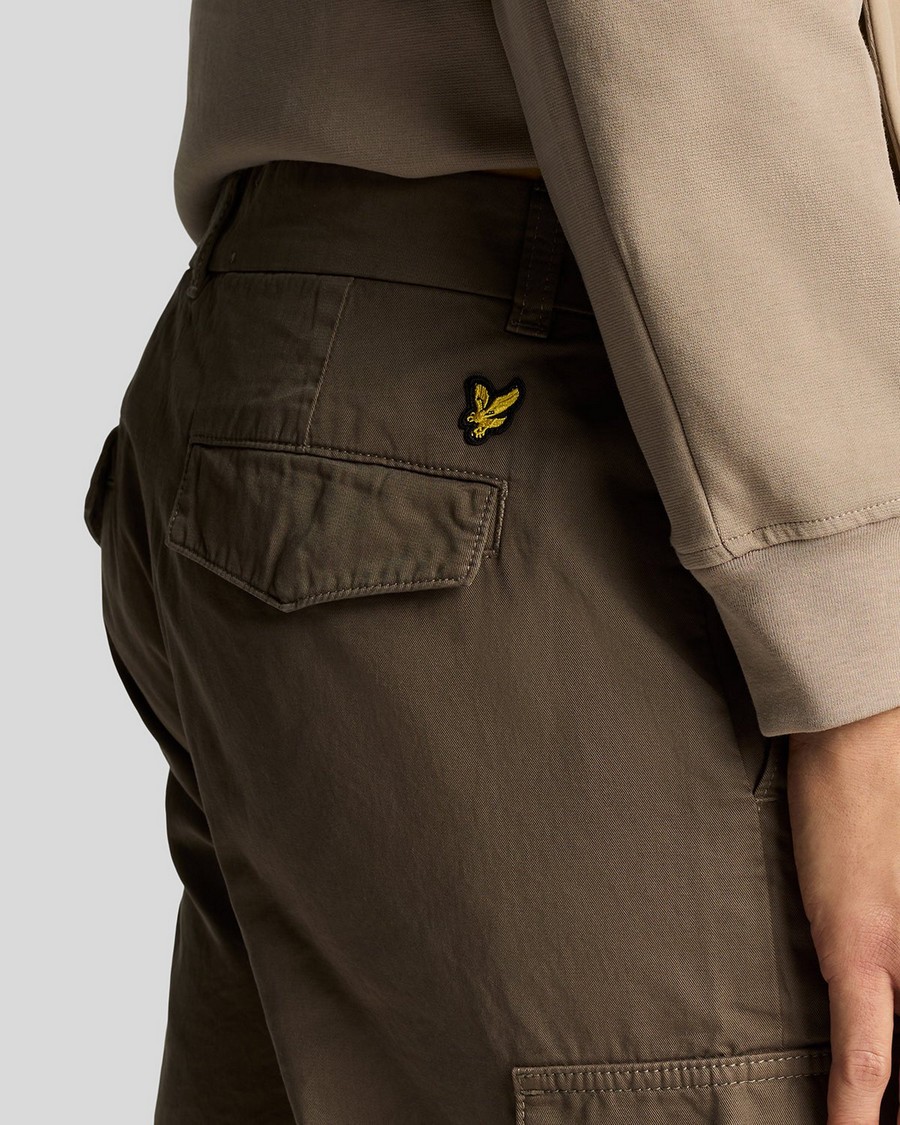 Lyle & Scott Ανδρικό Παντελόνι Cargo Regular Fit Βαμβακερό Με Πλαϊνές Τσέπες Και Κεντημένο Λογότυπο φωτογραφία