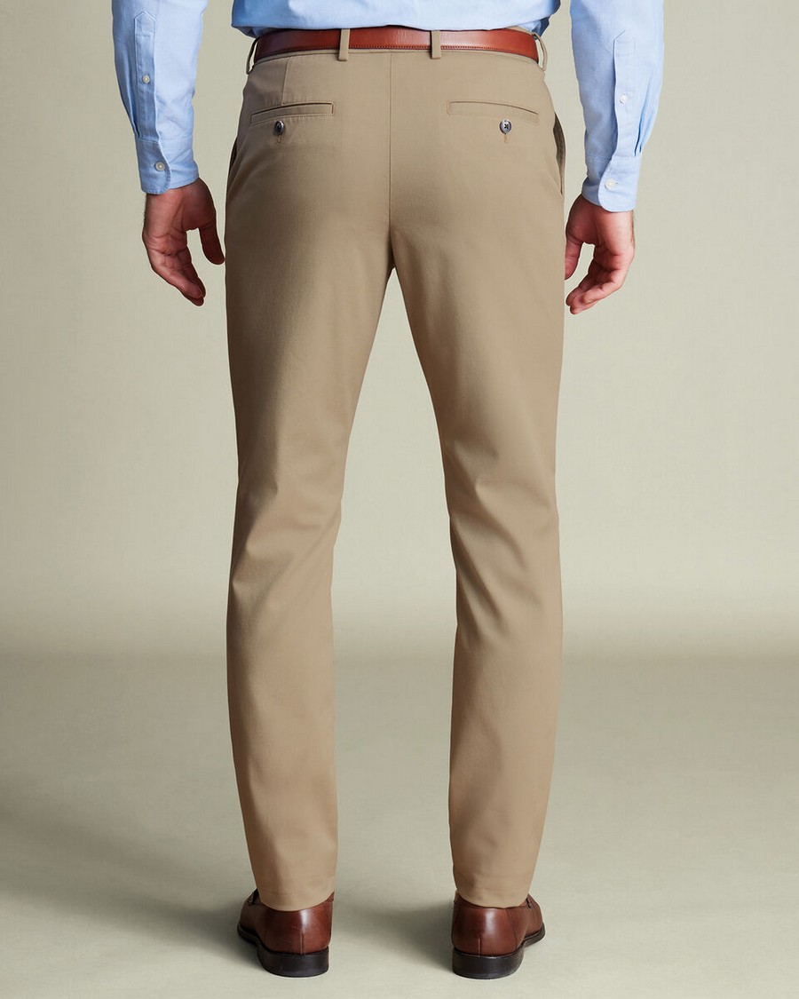 Charles Tyrwhitt Ανδρικό Παντελόνι Chinos Βαμβακερό με Stretch Non-Iron Modern Fit σε Ανοιχτό Καφέ φωτογραφία
