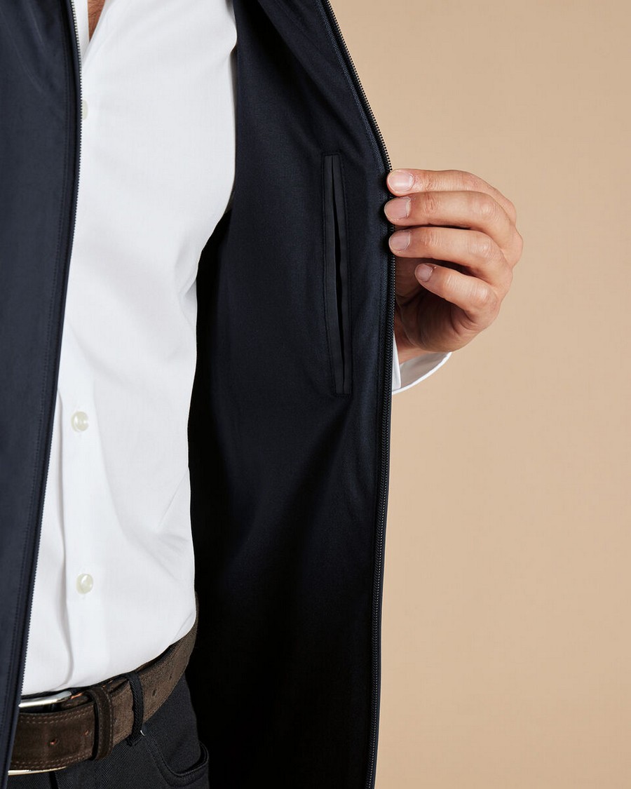 Charles Tyrwhitt Ανδρικό Αμάνικο Μπουφάν Nylon Funnel Regular Fit σε Σκούρο Μπλε φωτογραφία