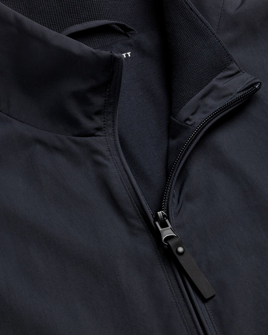 Charles Tyrwhitt Ανδρικό Αμάνικο Μπουφάν Nylon Funnel Regular Fit σε Σκούρο Μπλε φωτογραφία