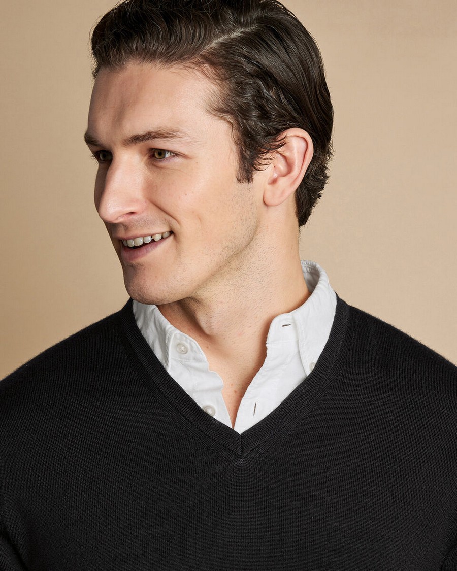 Charles Tyrwhitt Ανδρικό Πουλόβερ V-Neck Merino Modern Fit φωτογραφία