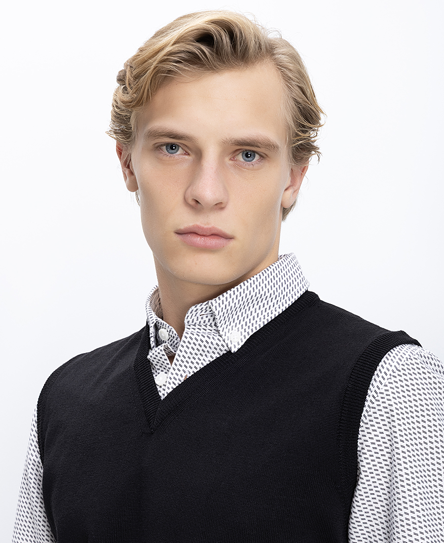 B.S Bags Ανδρική Πλεκτή Αμάνικη Μπλούζα Regular Fit Με Λαιμόκοψη V φωτογραφία