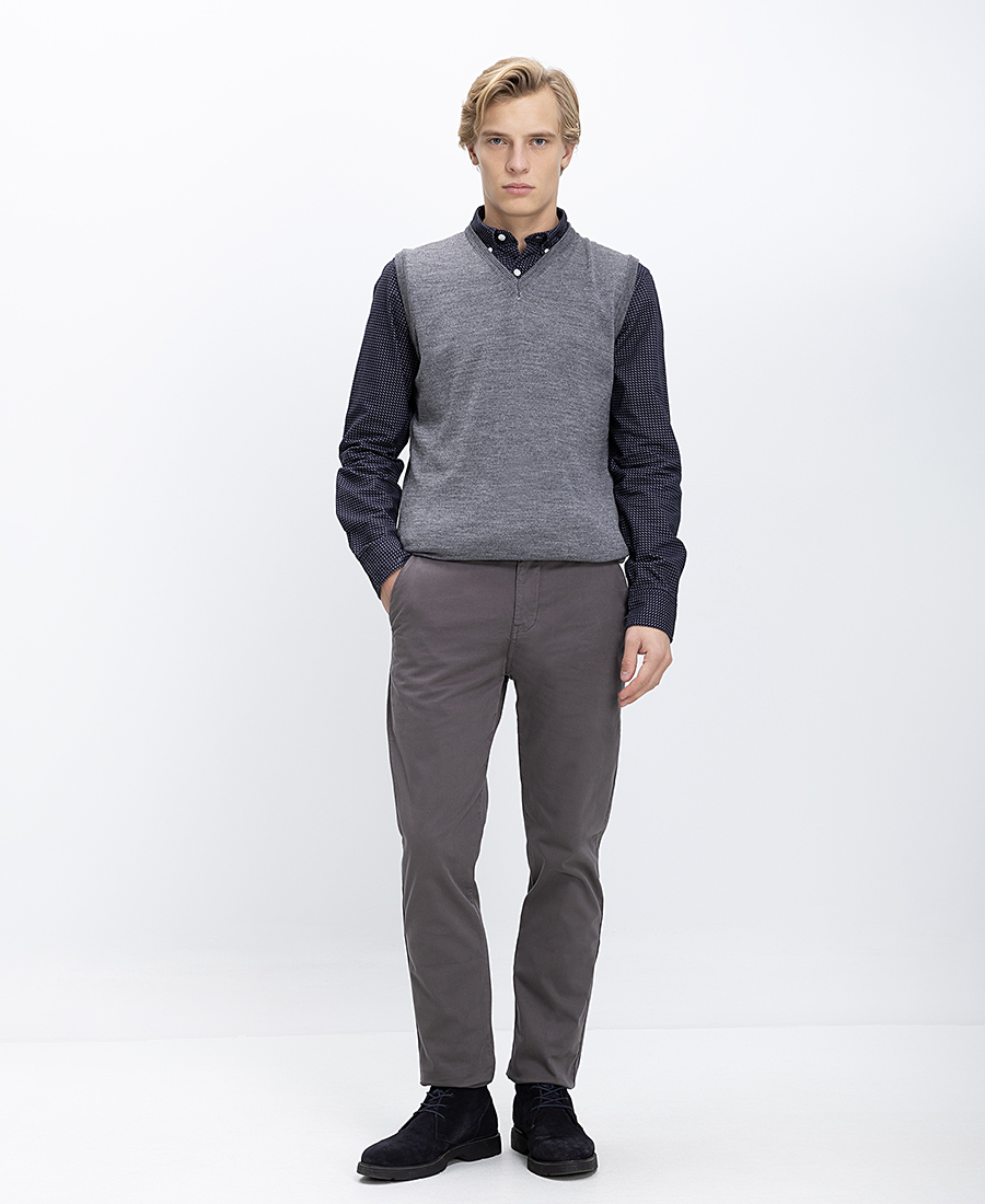 B.S Bags Ανδρική Πλεκτή Αμάνικη Μπλούζα Regular Fit Με Λαιμόκοψη V φωτογραφία