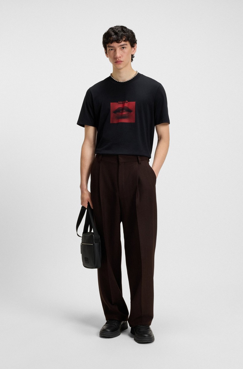 Hugo Ανδρικό T-shirt Βαμβακερό με Lip Artwork Print Regular Fit σε Μαύρο φωτογραφία