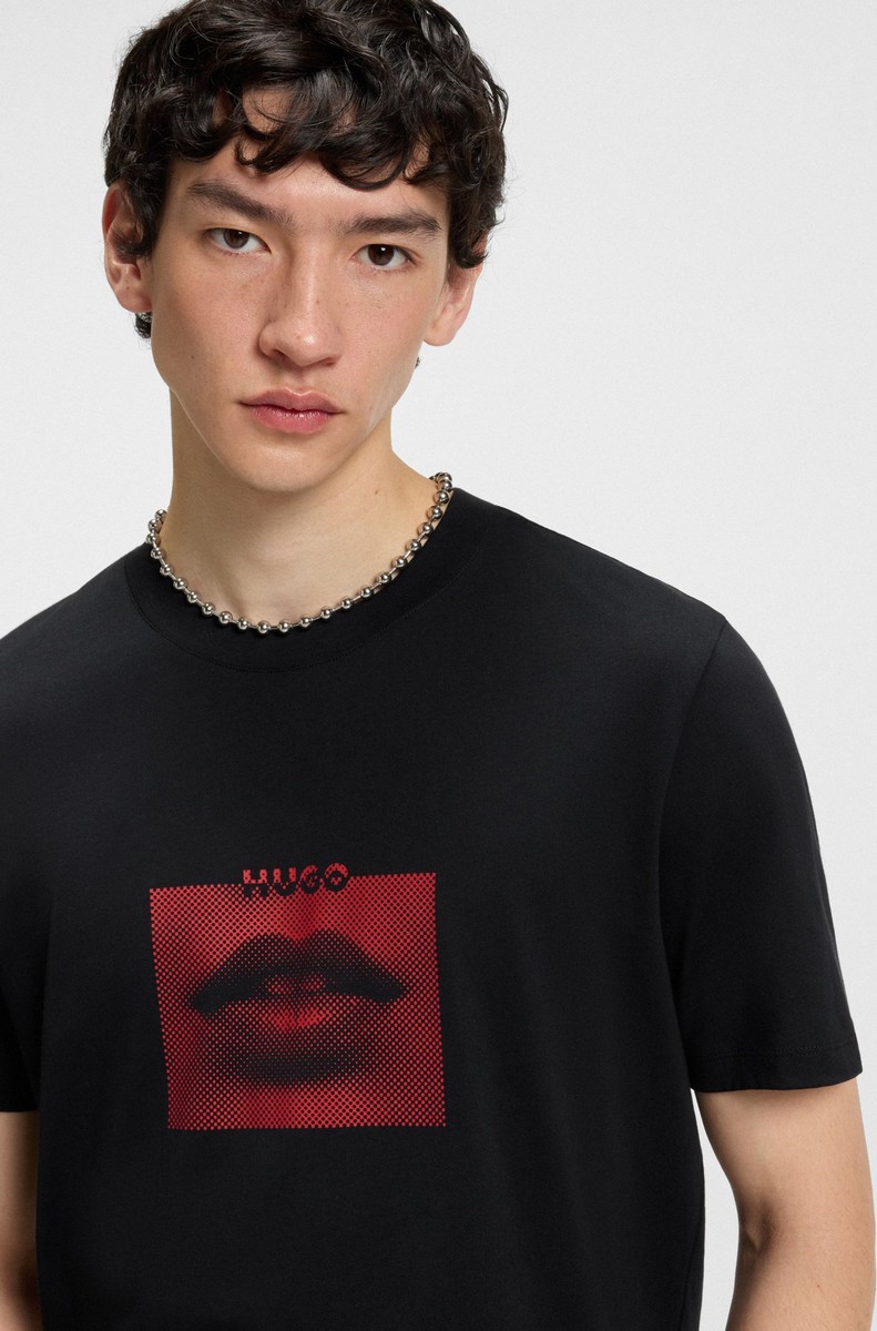Hugo Ανδρικό T-shirt Βαμβακερό με Lip Artwork Print Regular Fit σε Μαύρο φωτογραφία