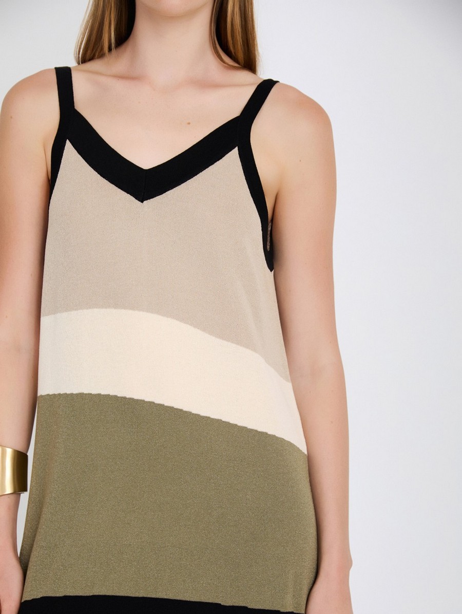 Skatie Γυναικείο Φόρεμα Midi Relaxed Fit Με Colorblock Intarsia Και V Λαιμόκοψη φωτογραφία