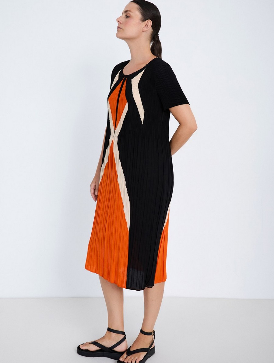 Skatie Γυναικείο Φόρεμα Midi Relaxed Fit Με Pleats Και Geometric Print Non Iron φωτογραφία