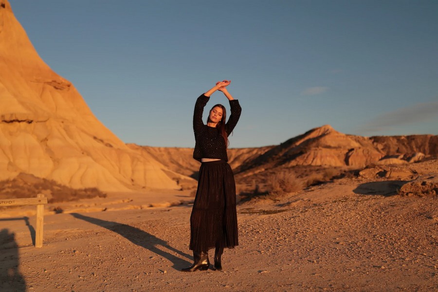 Luna Llena Γυναικεία Φούστα Maxi Regular Fit Πλισέ Μεταλλιζέ Μαύρη φωτογραφία