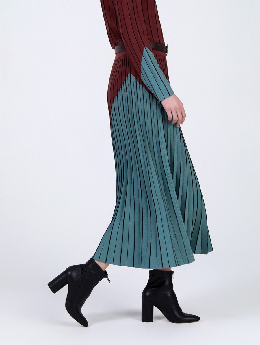 Skatie Γυναικεία Πλεκτή Φούστα Με Πιέτες Και Διχρωμία φωτογραφία