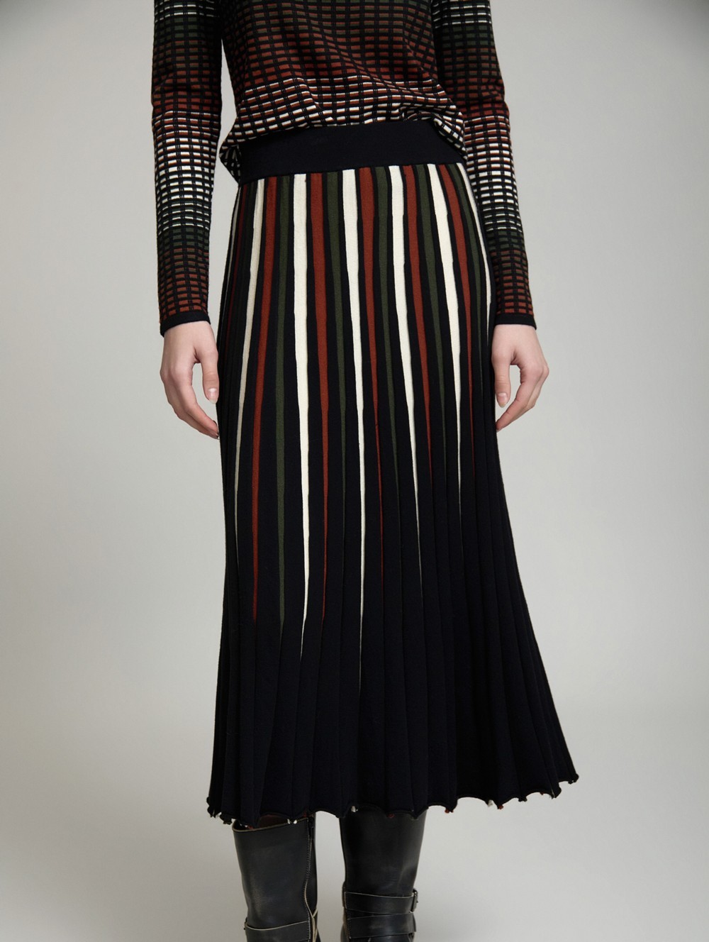Skatie Γυναικεία Ριγέ Πλεκτή Midi Φούστα Flared Fit Για Business & Formal Εμφανίσεις
