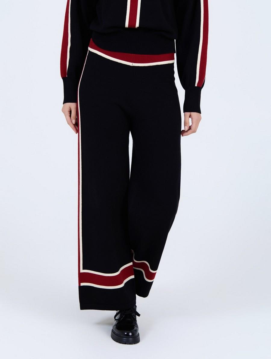 Skatie Skatie Γυναικείο Πλεκτό Παντελόνι Wide Leg Με Ριγέ Λεπτομέρεια