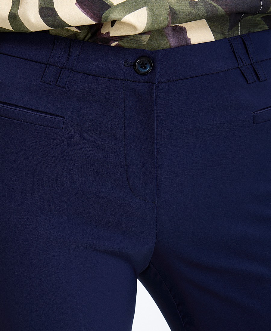 Γυναικείο Παντελόνι με Κλασική Γραμμή Slim Fit σε Σκούρο Μπλε φωτογραφία