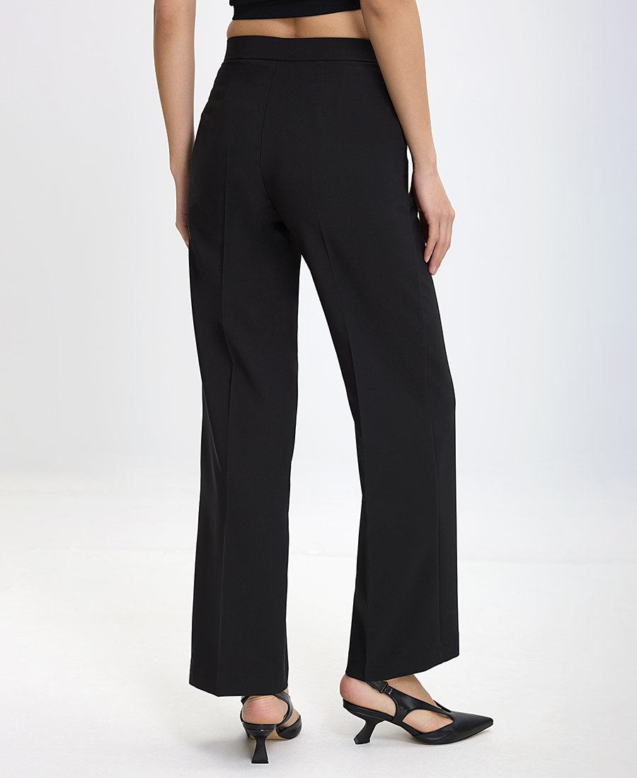 Γυναικείο Παντελόνι με Ίσια Γραμμή και Minimal Αισθητική Regular Fit σε Μαύρο φωτογραφία