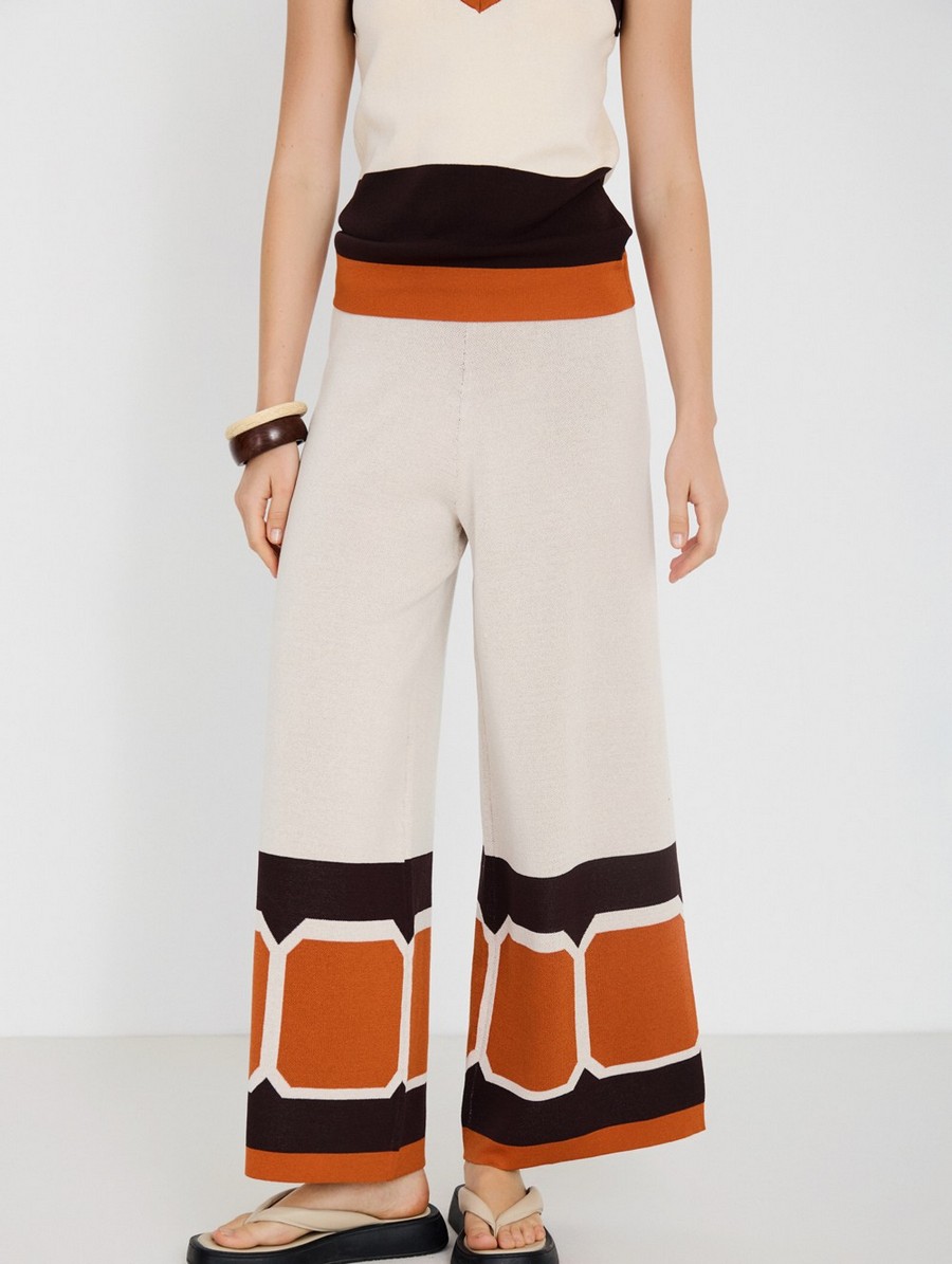 Skatie Γυναικείο Παντελόνι Με Jacquard Μοτίβο Και Cropped Γραμμή