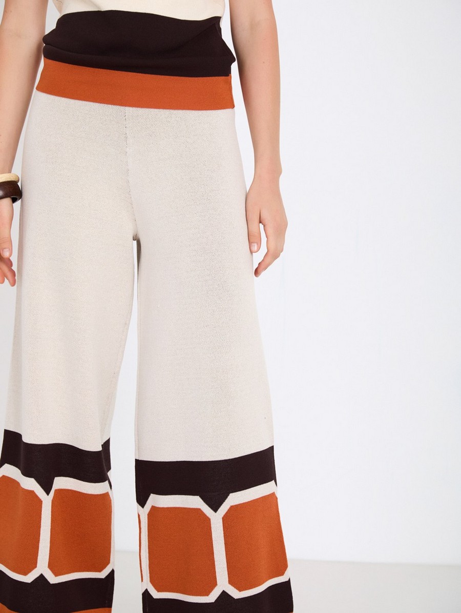 Skatie Γυναικείο Παντελόνι Με Jacquard Μοτίβο Και Cropped Γραμμή φωτογραφία