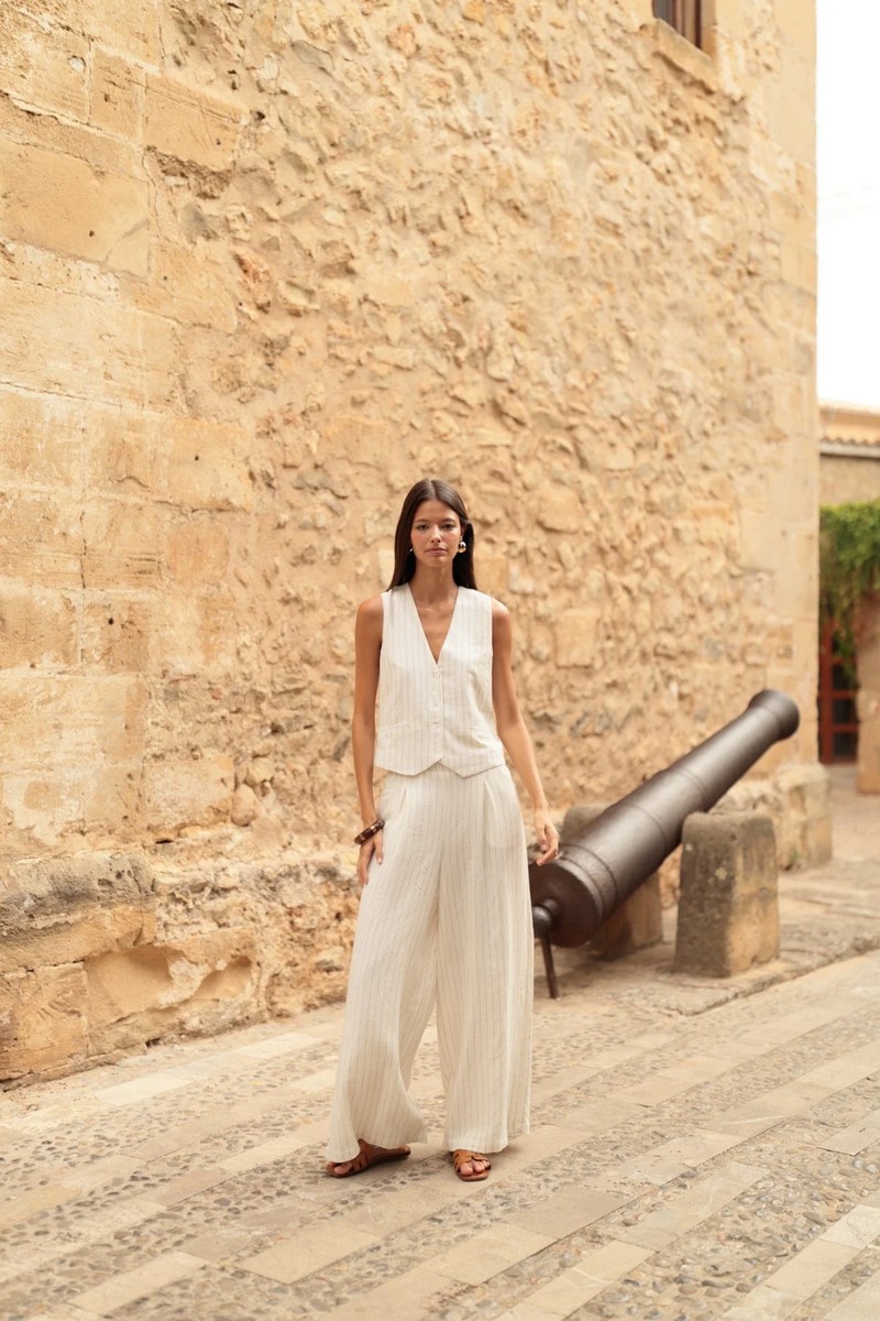 Luna Llena Γυναικείο Γιλέκο Tailored Με Ρίγα Και Κουμπιά φωτογραφία