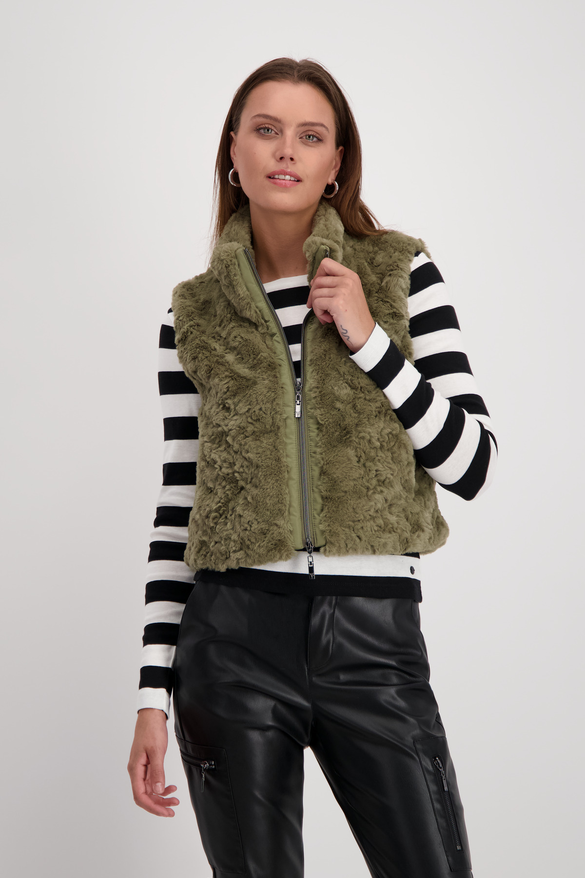 Monari Monari Γυναικείο Bodywarmer Γούνινο με Τσέπες