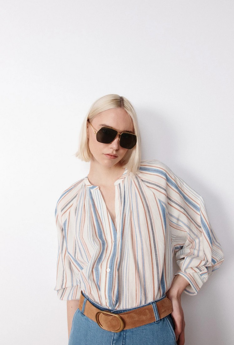 Loose striped shirt φωτογραφία