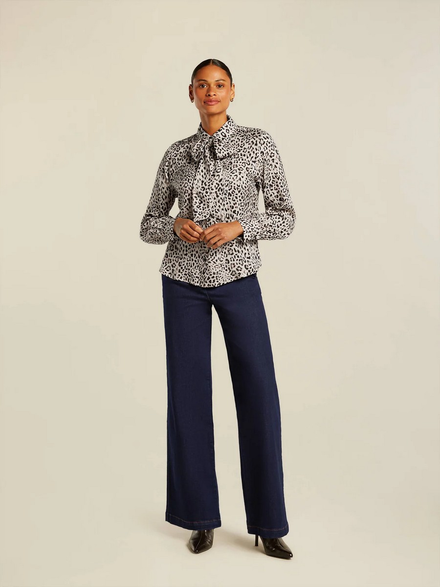 Beaumont Γυναικείο Πουκάμισο Regular Fit Με Leopard Jacquard Σχέδιο Και Αποσπώμενο Φιόγκο φωτογραφία