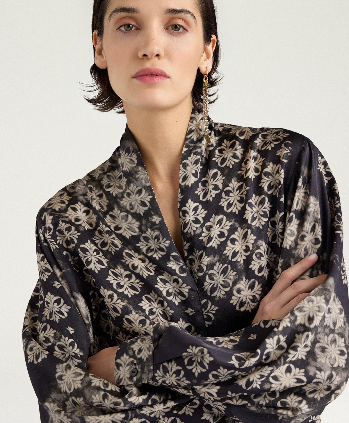 Momoni Momoni Γυναικεία Μπλούζα Εμπριμέ Με All Over Print Relaxed Fit Για Business & Formal Εμφανίσεις - 5