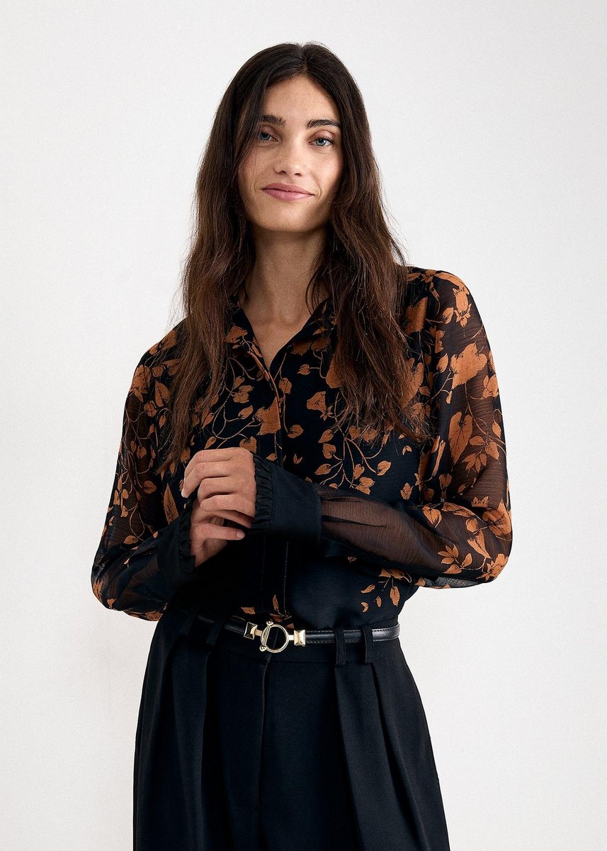 Phase Eight Γυναικείο Μαύρο Εμπριμέ Floral Πουκάμισο Regular Fit Με Βολάν Και Μακριά Μανίκια Για Business & Elegant Casual Εμφανίσεις