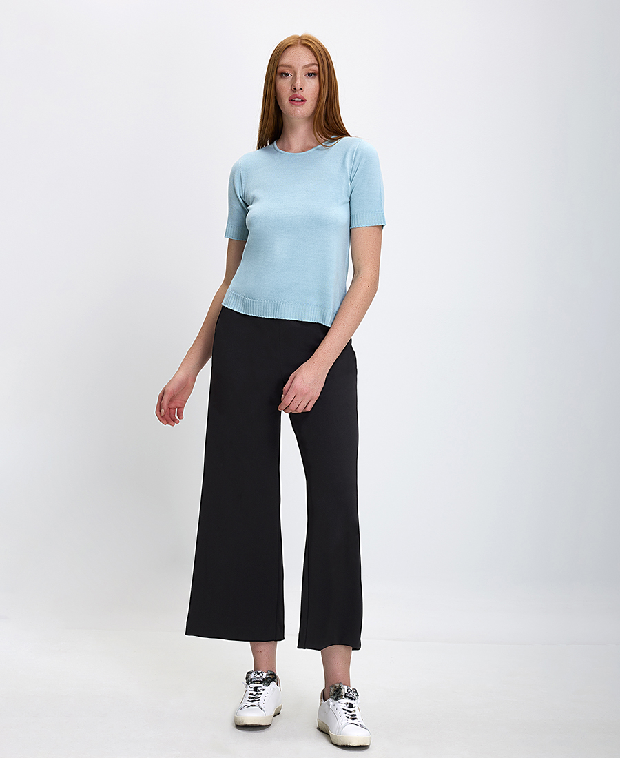 Γυναικεία Πλεκτή Μπλούζα με Κοντά Μανίκια και Στρογγυλή Λαιμόκοψη φωτογραφία