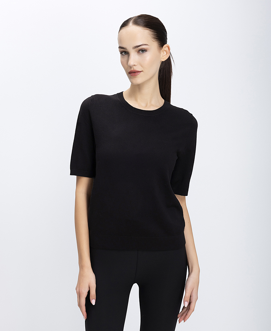 Γυναικεία Πλεκτή Μπλούζα Με Κοντό Μανίκι Και Στρογγυλή Λαιμόκοψη