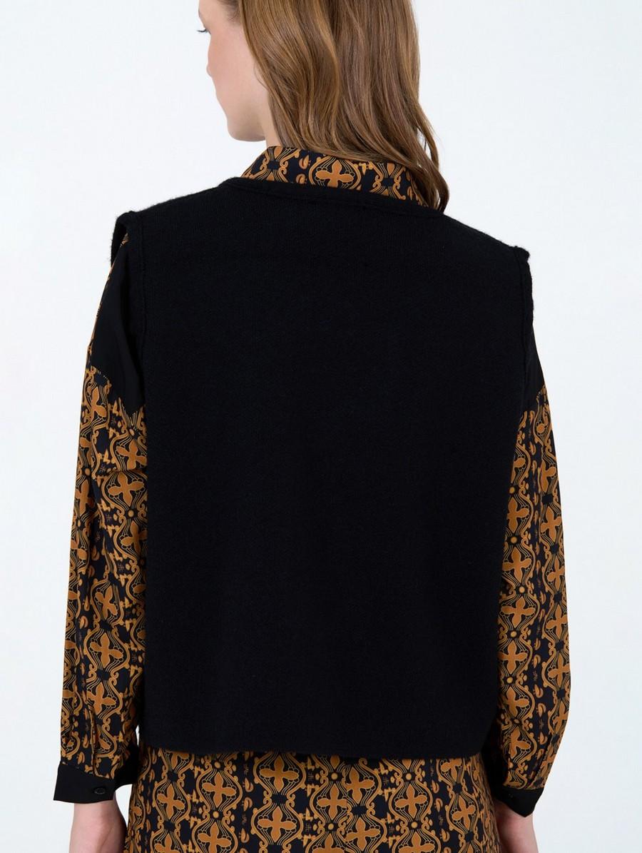 Skatie Γυναικείο Πλεκτό Γιλέκο Με Χρυσά Κουμπιά φωτογραφία