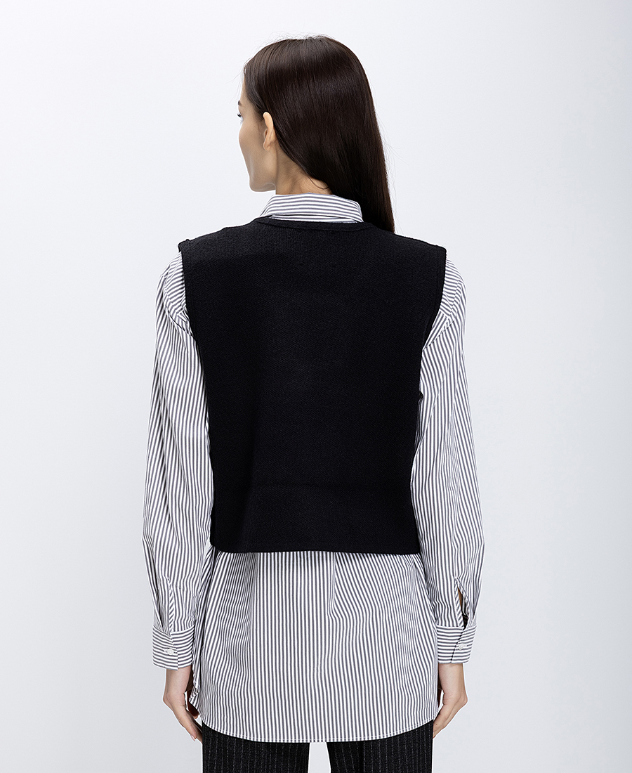 Skatie Γυναικείο Πλεκτό Γιλέκο Με Χρυσά Κουμπιά φωτογραφία