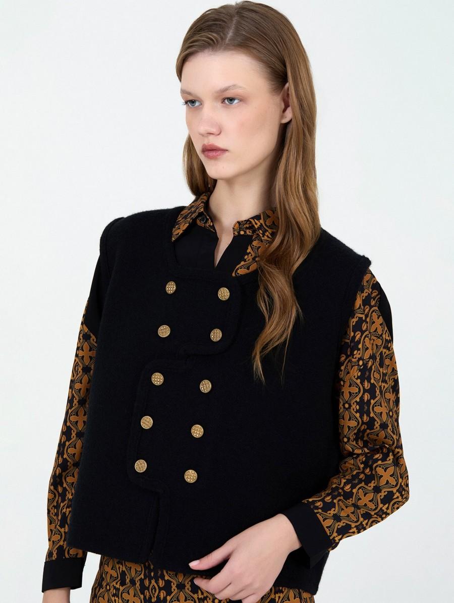 Skatie Γυναικείο Πλεκτό Γιλέκο Με Χρυσά Κουμπιά φωτογραφία