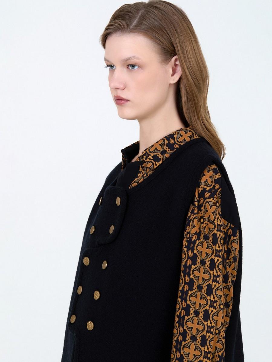 Skatie Γυναικείο Πλεκτό Γιλέκο Με Χρυσά Κουμπιά φωτογραφία