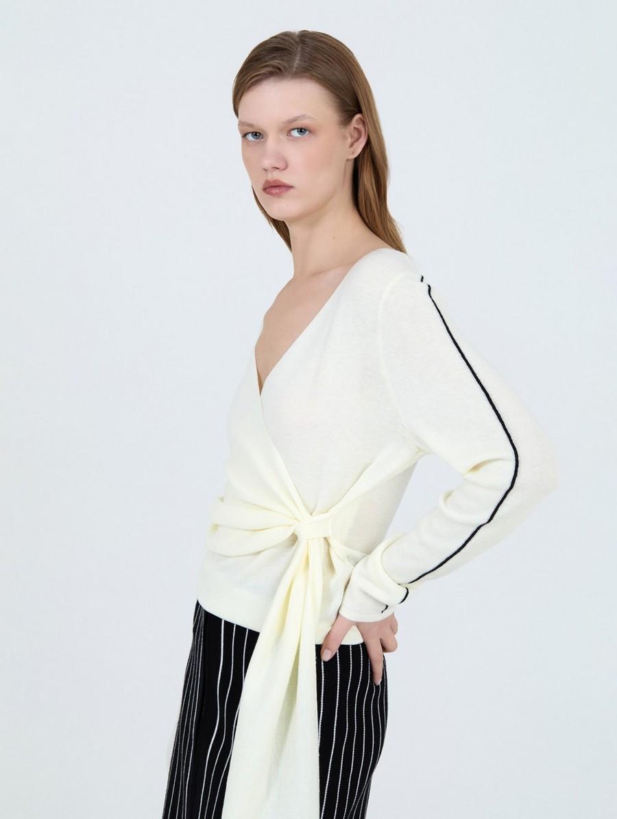 Skatie Γυναικεία Πλεκτή Μπλούζα Wrap Σε Εκρού φωτογραφία