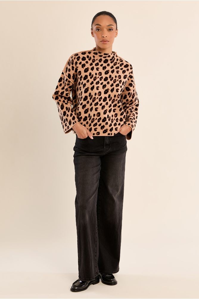 Molly Bracken Γυναικείο Πλεκτό Με Όρθια Λαιμόκοψη Και Animal Print Μοτίβο Flared Fit Για All-Day Εμφανίσεις