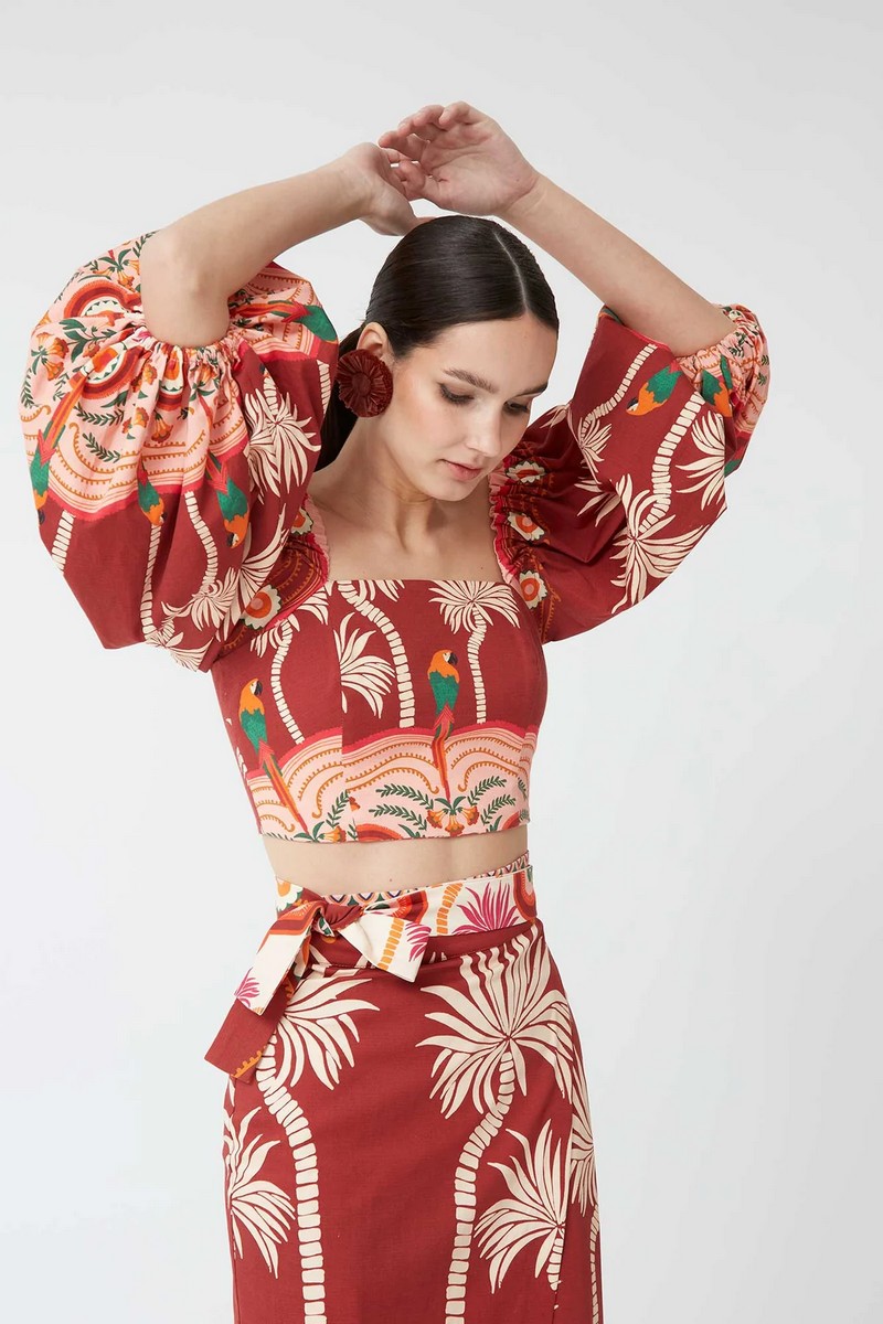 Γυναικείο Τοπ με Τροπικό Μοτίβο και Τετράγωνο Ντεκολτέ φωτογραφία