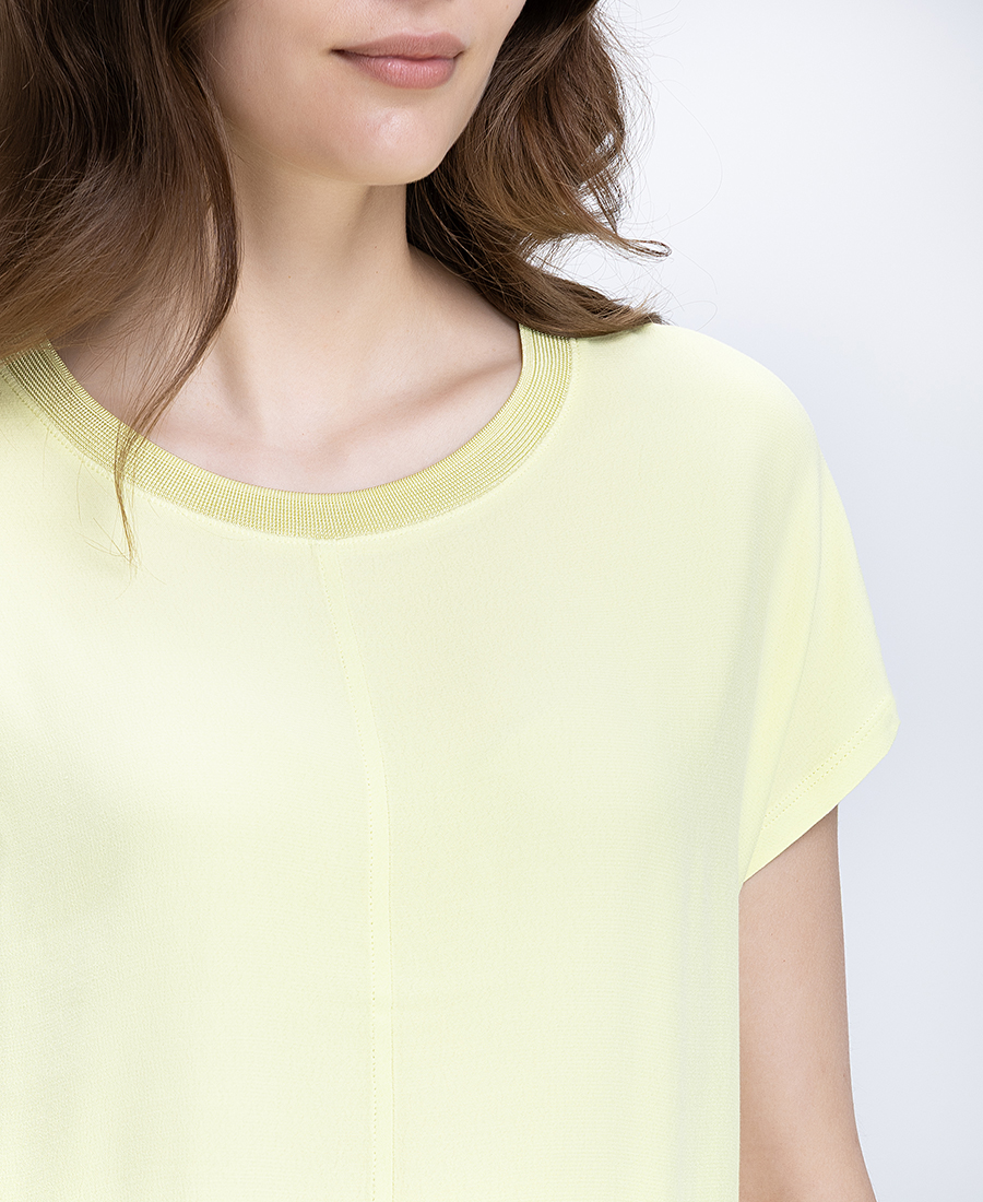 Γυναικεία Μπλούζα Relaxed Fit Με Satin Υφή φωτογραφία