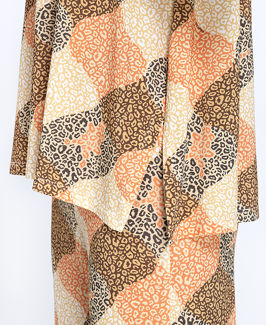 The Abito Γυναικεία Μπλούζα Με Animal Print Μοτίβο φωτογραφία