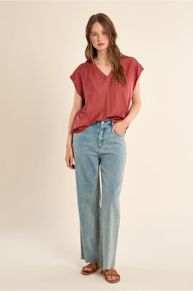 Molly Bracken Γυναικεία Μπλούζα Με V Λαιμόκοψη Και Σατέν Υφή φωτογραφία