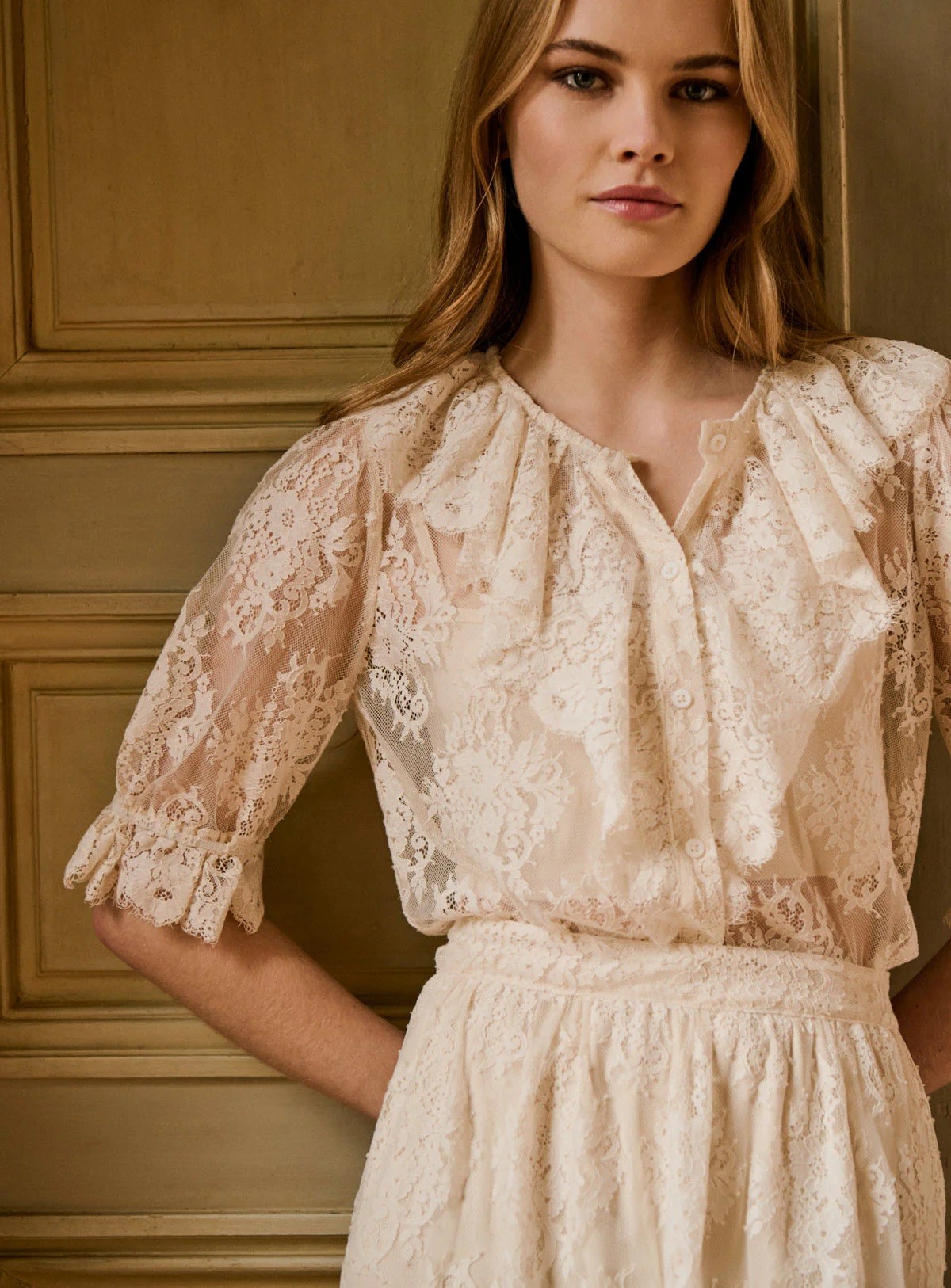 Petite Mendigote Paris Petite Mendigote Γυναικεία Μπλούζα Με Δαντέλα Και Στρογγυλή Λαιμόκοψη Με Βολάν