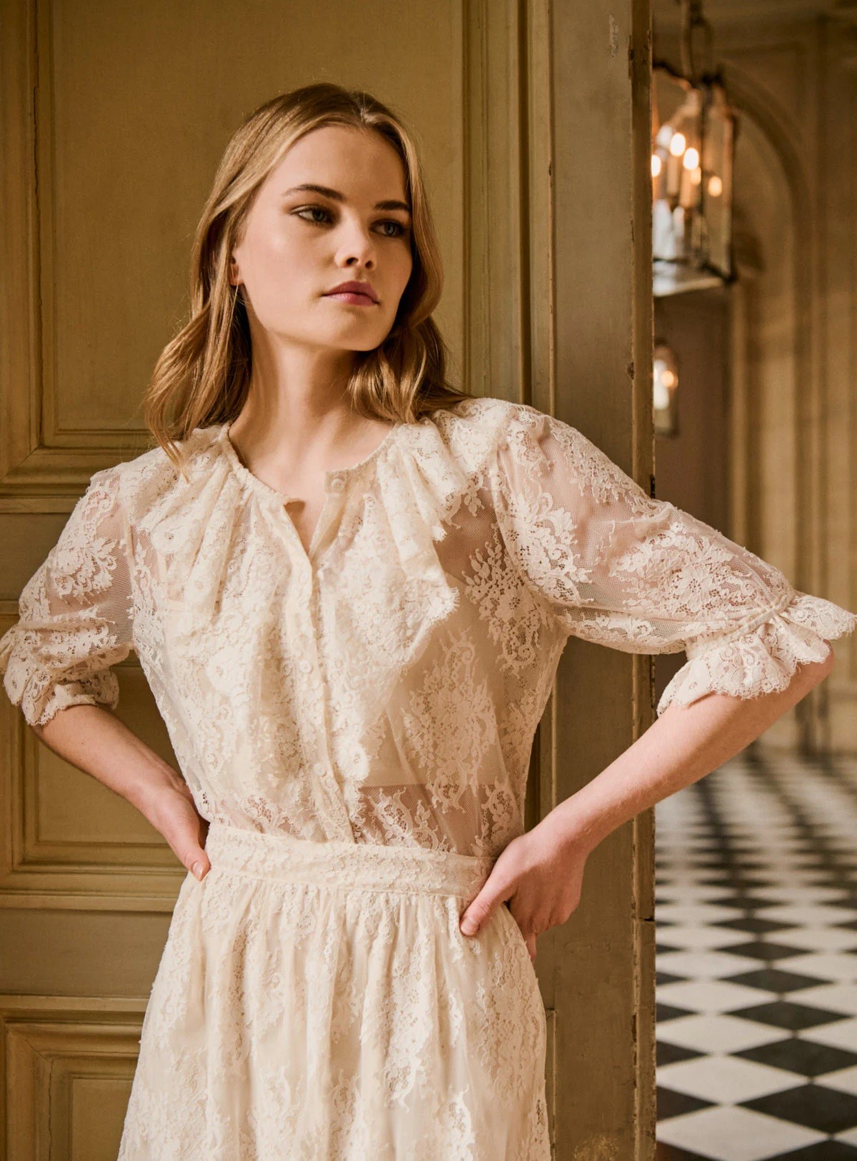 Petite Mendigote Γυναικεία Μπλούζα Με Δαντέλα Και Στρογγυλή Λαιμόκοψη Με Βολάν φωτογραφία